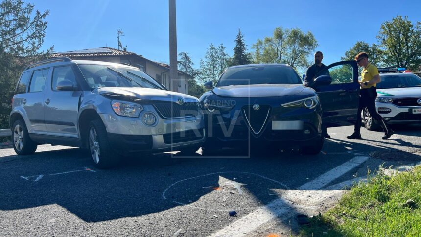 Scontro tra due auto a Valdragone: 79enne trasportata in ospedale, disagi al traffico