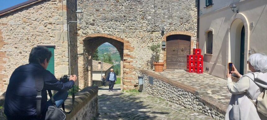 Osvaldo Bevilacqua a Verucchio. Realizzerà servizi per le sue piattaforme social e web