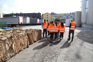 Gli studenti a scuola di riciclo dentro la Cartiera Ciacci