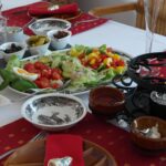 Pasqua a tavola, attenzione agli eccessi: le strategie dell’esperta per restare in equilibrio