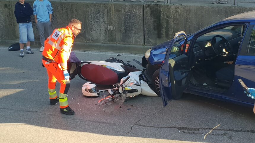 Scontro auto-scooter a Igea Marina: due minorenni feriti, uno grave 30 aprile 2026 I due mezzi si sarebbero scontrati in prossimità di una curva