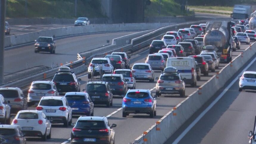 Turismo di Pasqua tra prudenza e tenuta: italiani in viaggio ma restano vicino. Atteso meteo favorevole