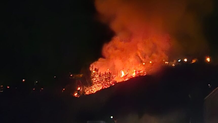 Faetano: a fuoco un’ampia area boschiva