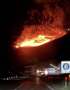 San Marino. Altre foto di ieri sera dell’incendio di Faetano