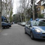 Rimini – La polizia di Stato ha espulso un cittadino egiziano pluripregiudicato, irregolare sul territorio nazionale, indagato per maltrattamenti nei confronti della ex compagna.