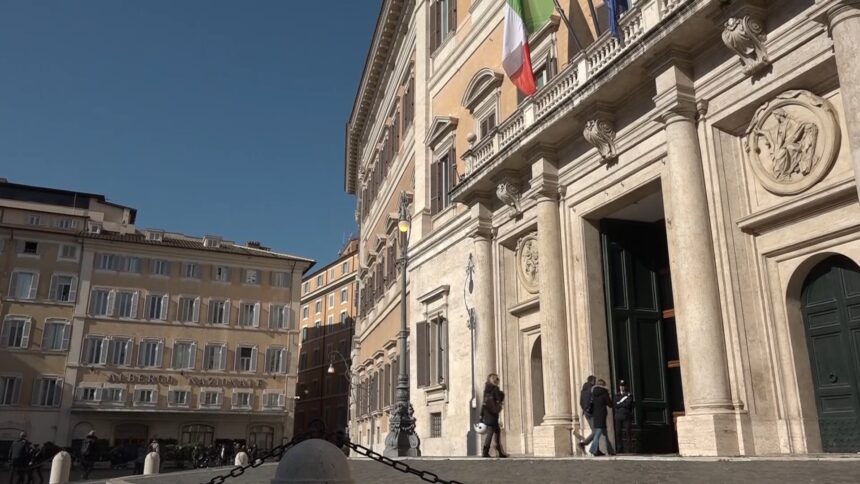 Caso Sigonella, il ministro della Difesa spiega oggi alle Camere