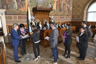 Istanze d’Arengo, tra le richieste dei cittadini l’eliminazione del registro elettronico e il divieto di smartphone per gli under 14