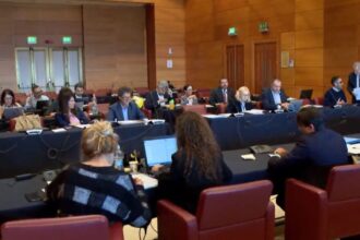 Pianificazione territoriale a San Marino, prosegue l’esame del PdL: scontro sulla gestione dei piani e dei crediti edilizi