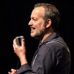 San Marino. Mario Perrotta in scena al Teatro Titano con “Nel blu”, omaggio a Domenico Modugno