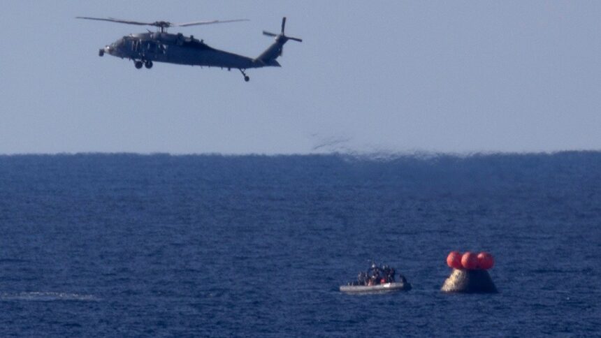 Artemis II, missione compiuta: Orion ammarata nel Pacifico dopo il viaggio intorno alla Luna