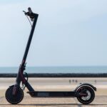 Monopattini elettrici, dal 16 maggio obbligo di targa e assicurazione