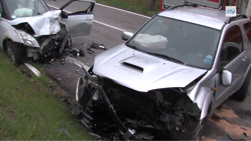 Scontro frontale ad Acquaviva, due feriti: grave una 76enne