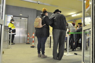 San Marino, è “caro badanti”: stipendi fino al 40% più alti, anziani costretti a farsi aiutare dai figli