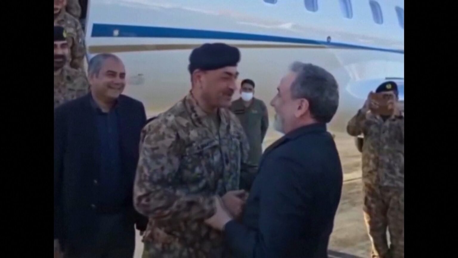Medio Oriente, ufficiali pakistani in Iran per rilanciare le trattative