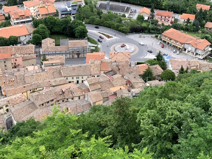 San Marino. Borgo Maggiore, martedì 7 aprile, dalle 09:15 alle 13:30, sosta vietata nei parcheggi di Via Giorgio Oddelafri per abbattimento alberi pericolosi