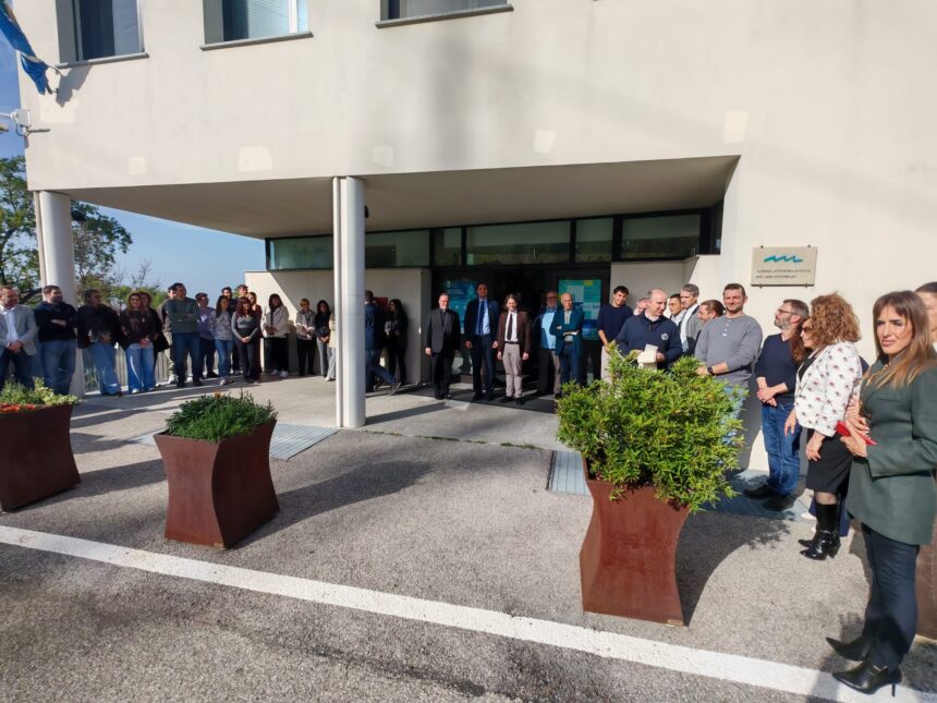 San Marino. Il valore del servizio e la cura del bene comune: visita del Vescovo Domenico Beneventi alla sede dell’AASS