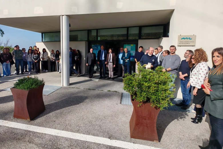 Il Vescovo Domenico Beneventi in visita alla sede dell’AASS