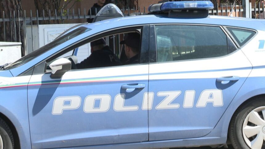 Rimini, fermato con 6 chili di marijuana in auto: arrestato