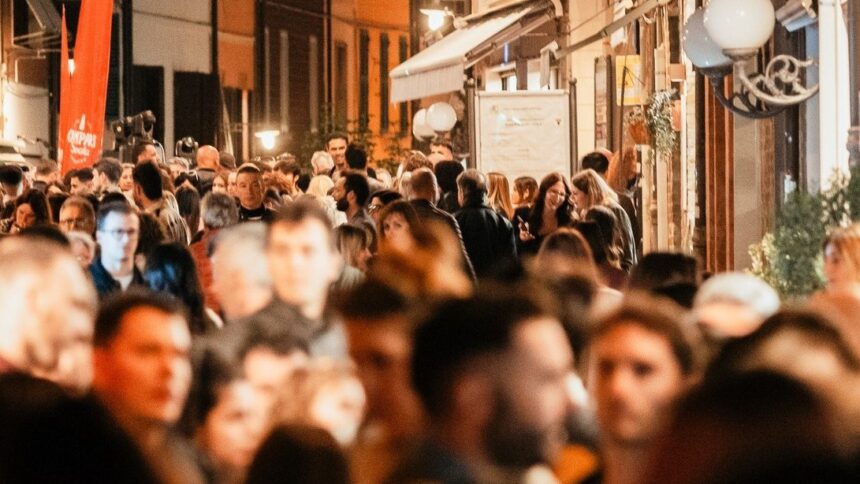 Folla e musica per DiscoBorgo: boom di presenze nel cuore di Santarcangelo