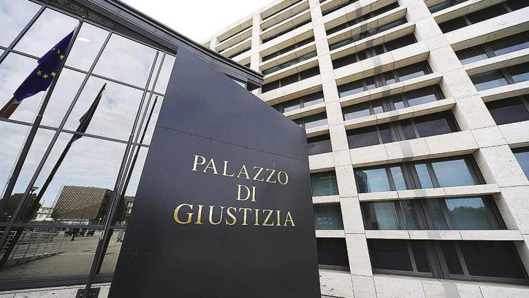 Cronaca. Rimini, ex direttore di filiale Banca di San Marino a giudizio: spariti 500mila euro