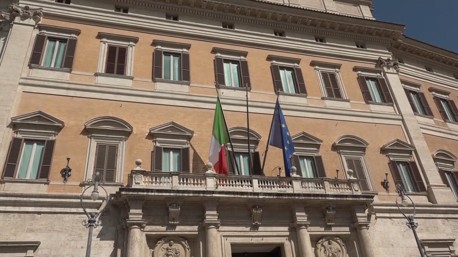 Lavoro, il governo prepara le novità in vista del 1 Maggio