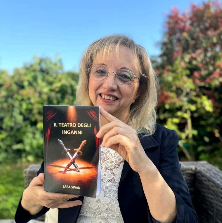 Il Teatro degli Inganni: il nuovo romanzo poliziesco di Lara Swan, la scrittrice sammarinese che sfida il lettore