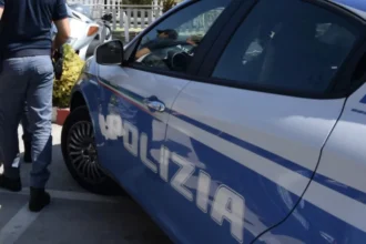 Furto al ristorante, scappa con alcolici e contanti ma viene bloccato