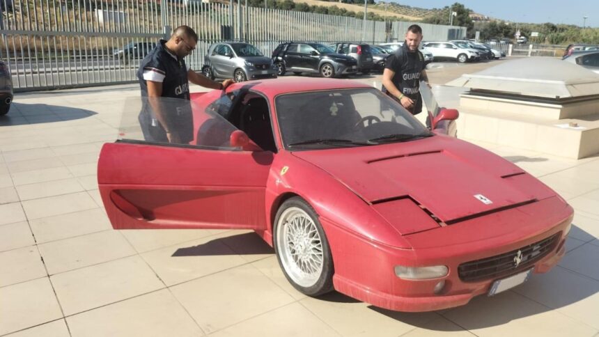 Trasforma Toyota in Ferrari F355 GTS: denunciato