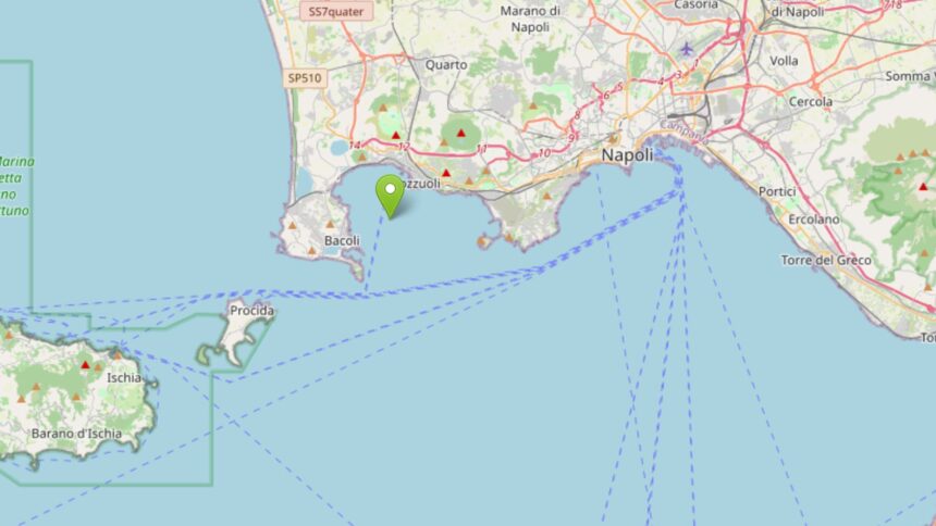 Terremoto all’alba a Napoli, scossa di magnitudo 4.4