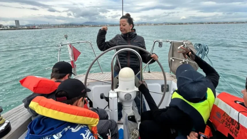 Comunità del Mare: un’uscita in barca apre l’estate educativa di Rimini Blue Lab