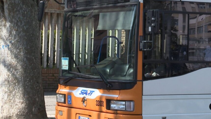 Bus più cari in Romagna: dal 1° giugno il biglietto urbano sale a 2 euro