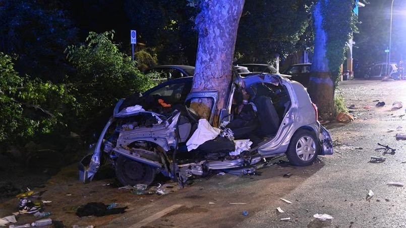 Schianto nella notte a Forlì: morte due studentesse del Campus universitario, una terza è gravissima