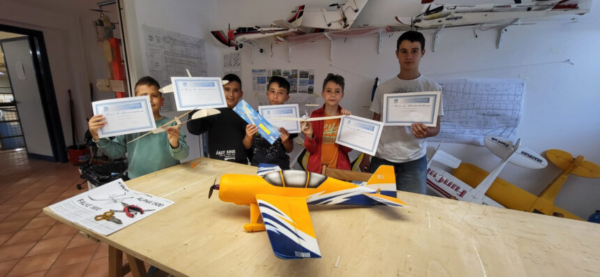 San Marino. Concluso con successo il corso di aeromodellismo per cinque ragazzi