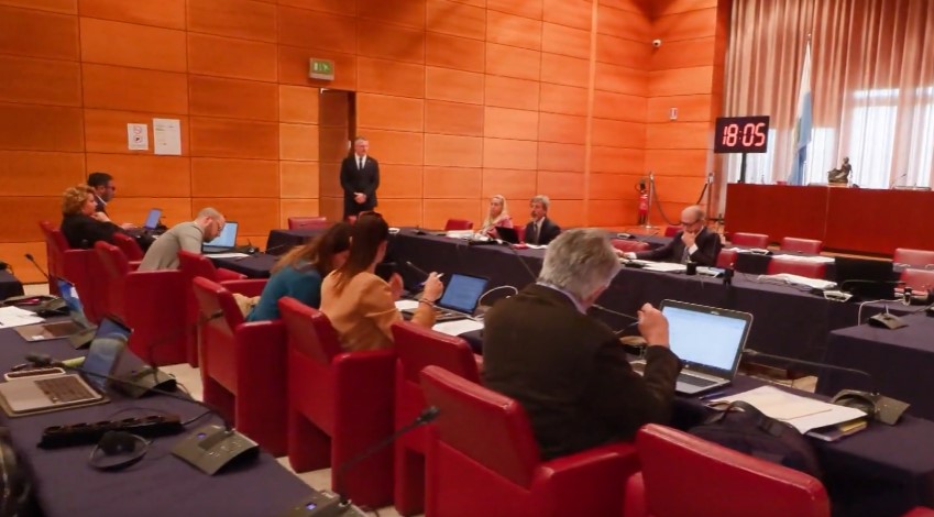 San Marino – Sovranità, Incompatibilità e Scontro Politico. Il caso del sindaco di Montegrimano scuote la Commissione I