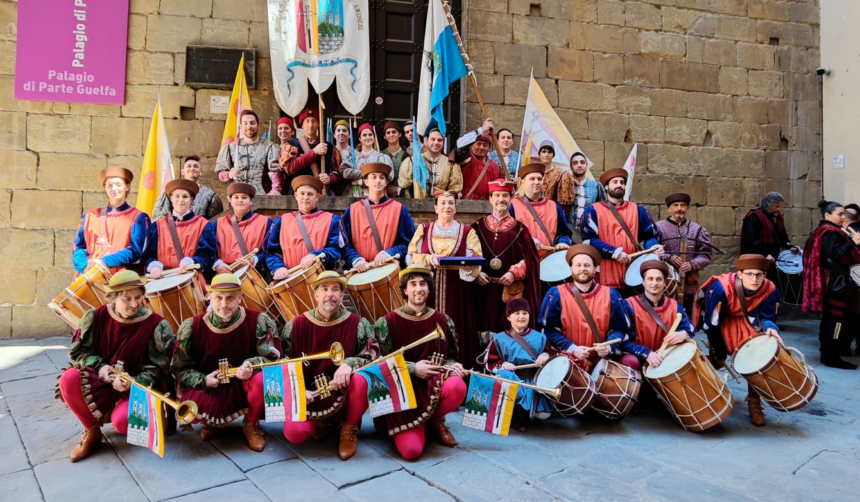 San Marino al Trofeo Marzocco: i Balestrieri incantano piazza della Signoria a Firenze
