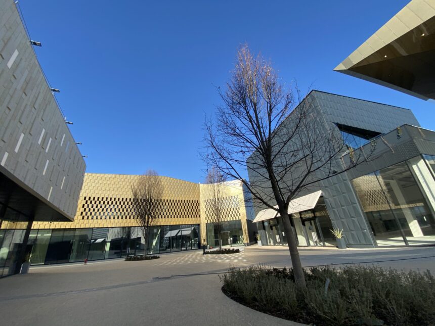 Contratti italiani per lavorare all’outlet di San Marino? Tra smentite e conferme: “Vogliono pagarti con stipendi d’oltreconfine”