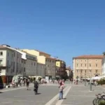 Parapiglia inscenati per fare razzia sui tavoli. Due arresti per furti nei bar
