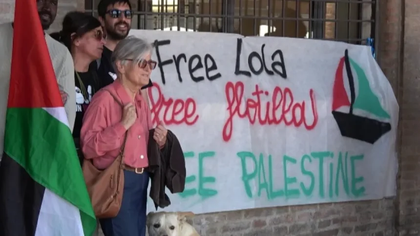 Global Sumud Flotilla. Anche da Rimini voci per far tornare Lola e gli attivisti