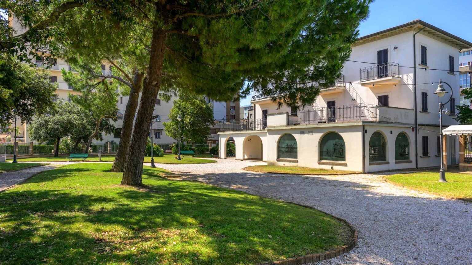 Villa Mussolini resta del Comune: Fondazione Carim rifiuta nuova offerta 30 aprile 2026 Per i proprietari le obiezioni dei piemontesi della società David2 non modificano l’assegnazione