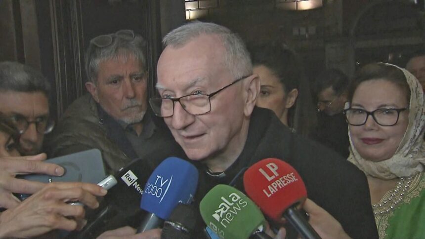 Iran, Parolin risponde a Trump: “Piaccia o no, ma il ruolo del Papa è predicare pace”