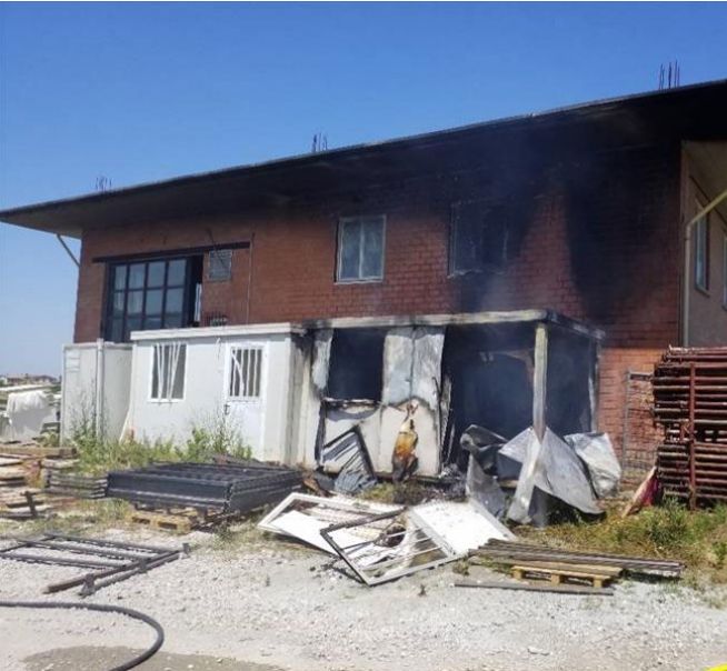 Cronaca. San Marino, incendio in un capannone a Strada delle Vigne a Serravalle: fiamme da una baracca di cantiere