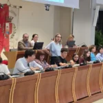 Rimini, ragazze e ragazzi in aula: ultima seduta del Consiglio Comunale