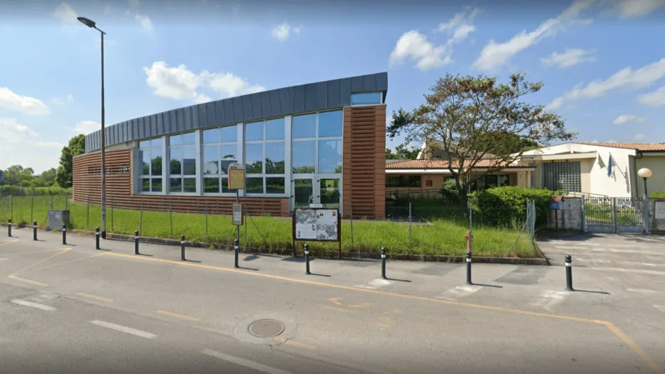 Scuola San Salvatore senza prima. Botta e risposta in Consiglio a Rimini