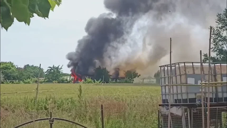 Capanno a fuoco nelle campagne di Savignano
