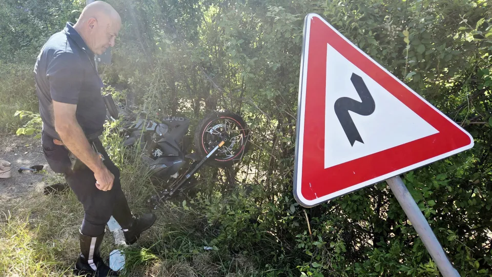 Giovane  in prognosi riservata dopo un incidente in motorino