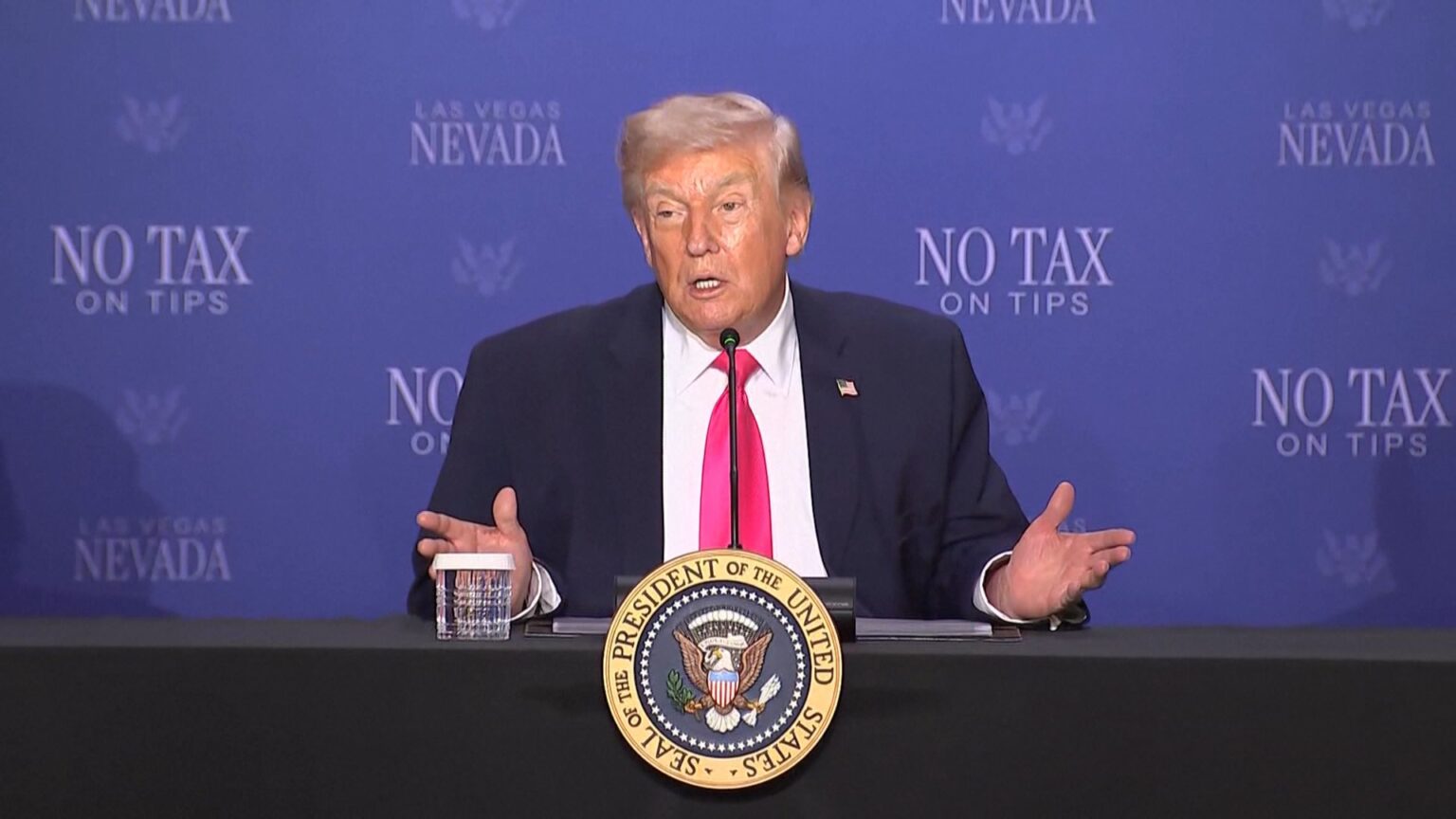 Usa-Iran, Trump sulla proposta d’accordo: “Mi aspetto una risposta stanotte”