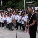 I bambini di Montegiardino cantano con Mirko Casadei