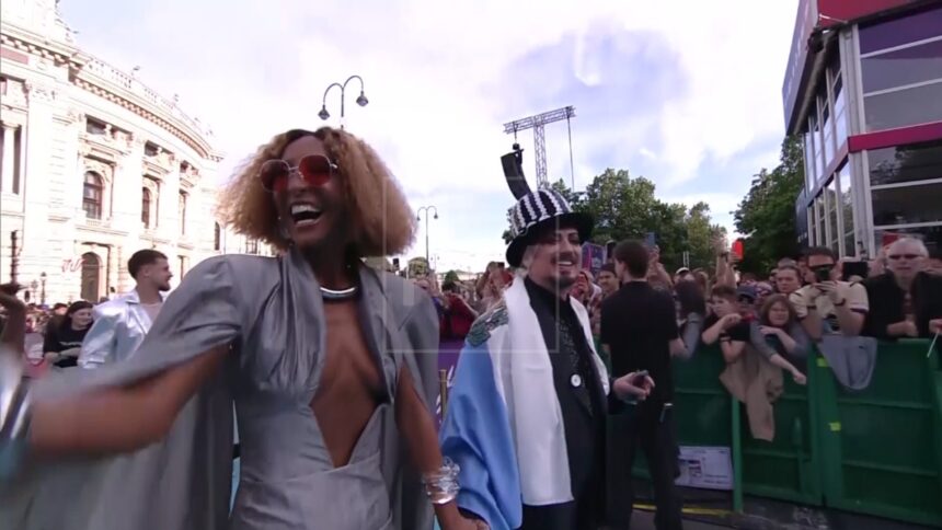 Eurovision: San Marino porta sul Turquoise Carpet lo scintillio di ‘Superstar’