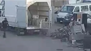 Rifiuti illeciti in un rimessaggio di veicoli. indagine anche con i droni