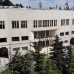 Consiglio Grande e Generale al via: in Aula il caso Banca di San Marino 13 maggio 2026 Sette giornate di lavori fino al 21 maggio. Al centro del dibattito i progetti di legge per la Commissione d’Inchiesta sulla tentata acquisizione di BSM e la pianificazione territoriale. Attesa anche per gli sviluppi sull’accordo con l’Unione europea.
